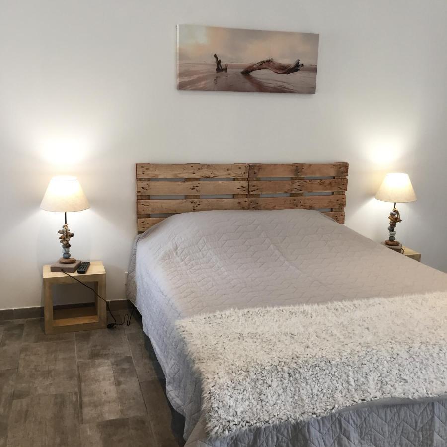 Mas D'Auzieres Bed & Breakfast แซ็ง จิลส์ ภายนอก รูปภาพ