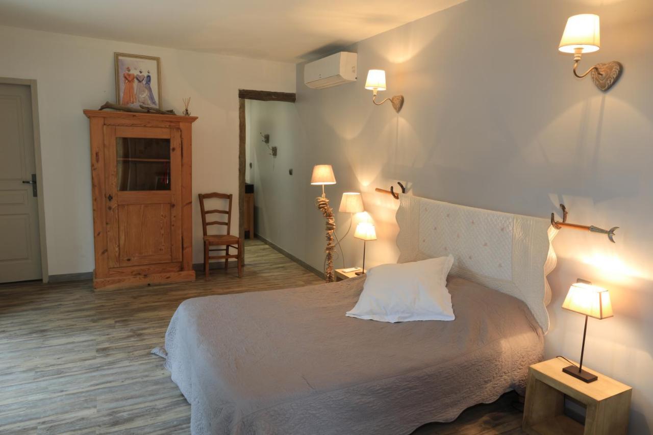 Mas D'Auzieres Bed & Breakfast แซ็ง จิลส์ ภายนอก รูปภาพ
